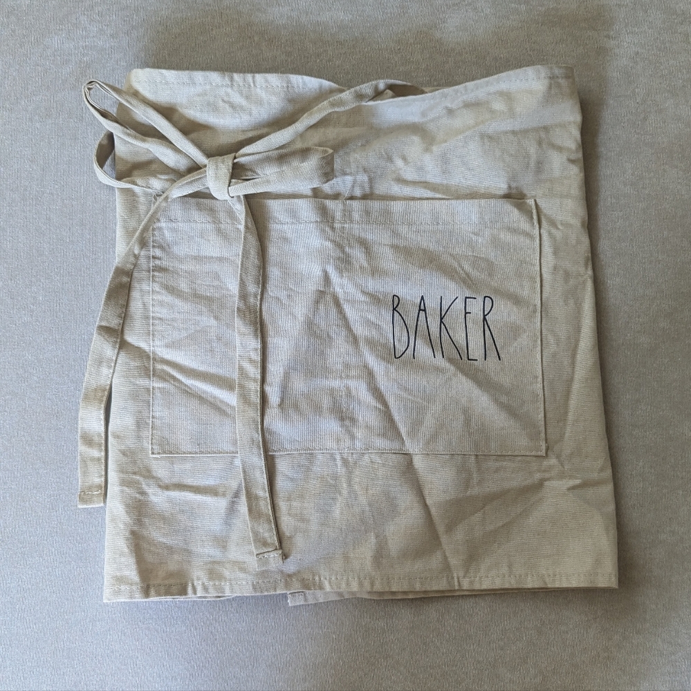 Rae Dunn Baker waist tie apron